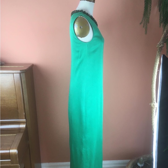 Green Satiny Alexander McQueen Gown with Jeweled Neckline - Italian Size 40 - Picture 4 of 9